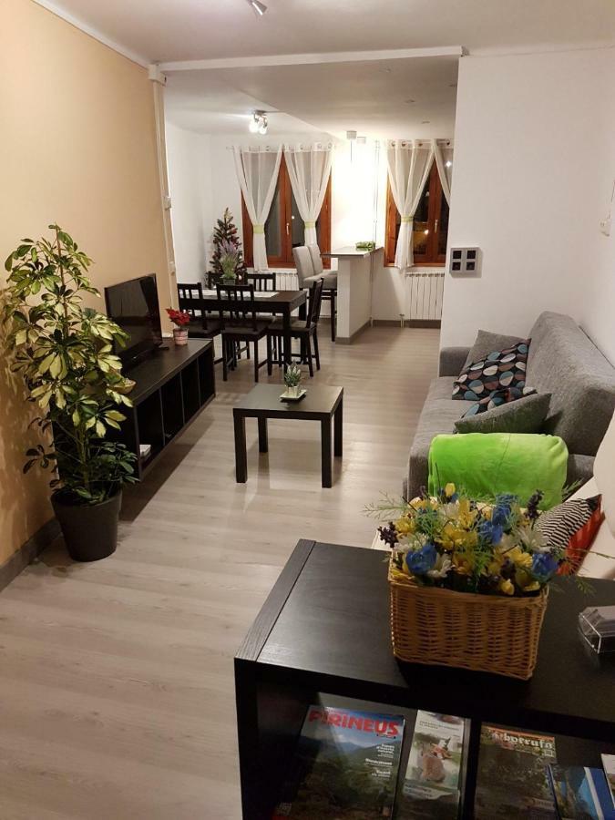 Вилла Casa Ponet Valencia D'Aneu Экстерьер фото